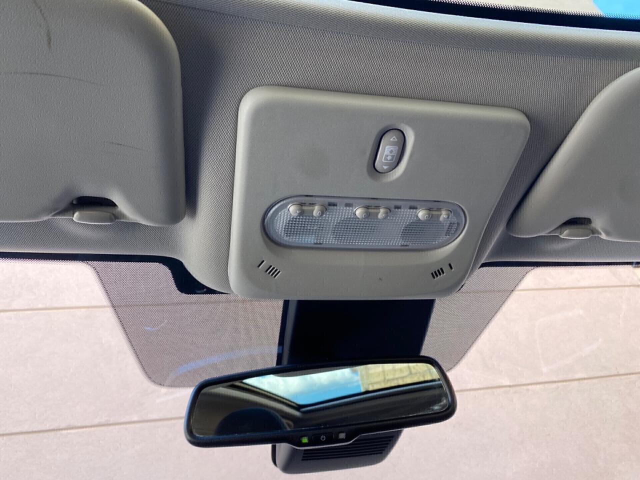 Nissan Qashqai 1.6 Automatica con tetto panoramico