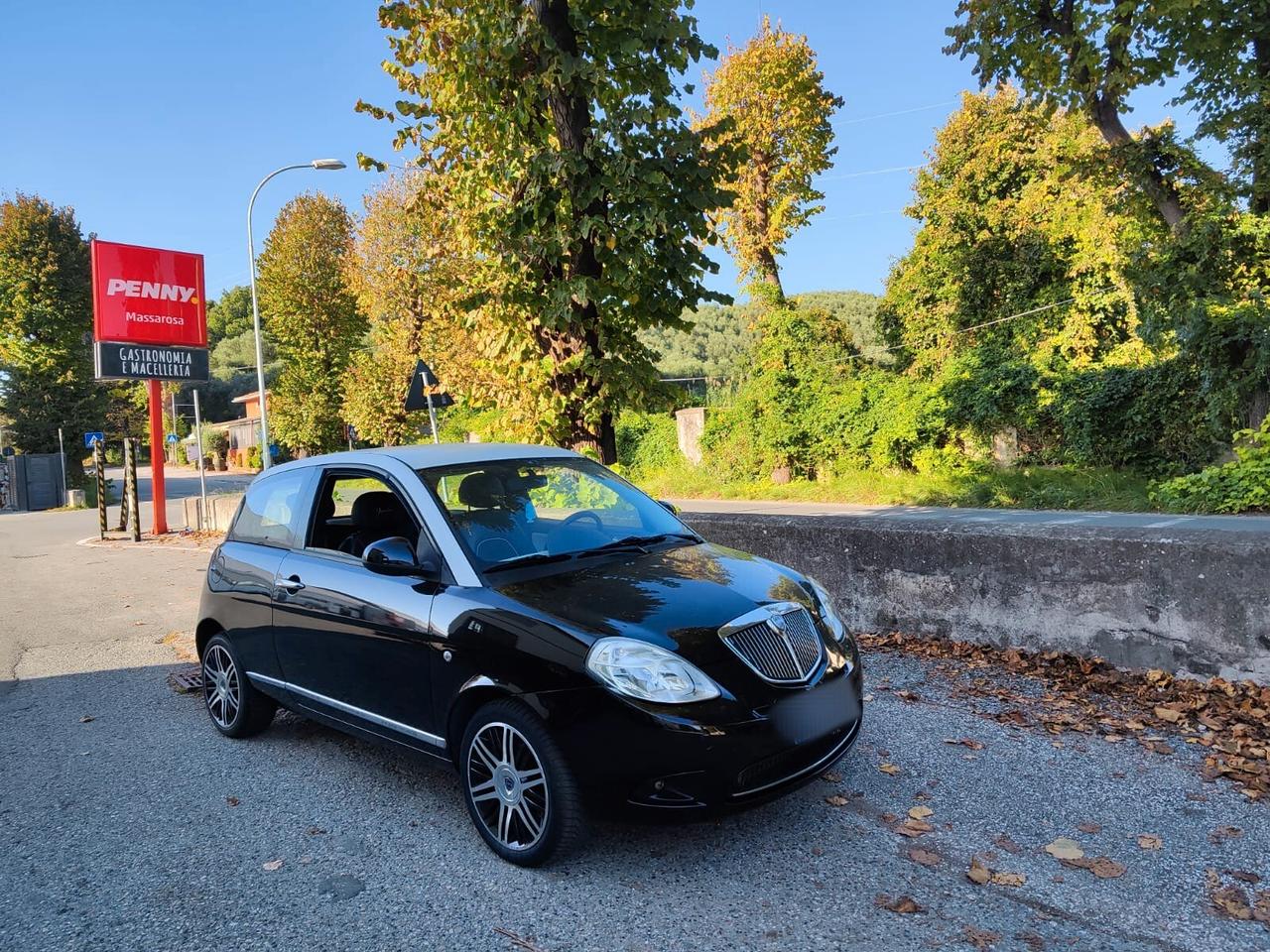 Lancia Ypsilon 1.2 Benzina Elle Bicolore - 2012