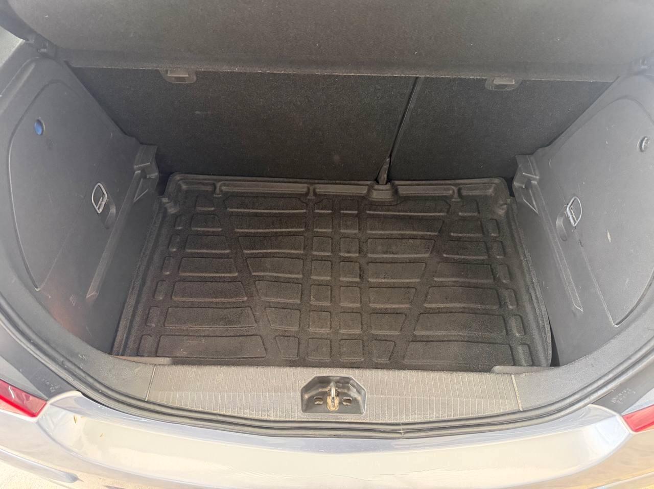 Opel Corsa 2010 1.3 75 5pt Targhe nuove