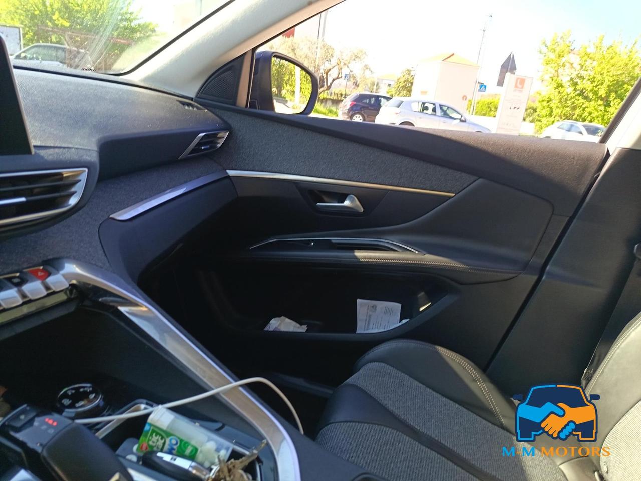 Peugeot 3008 3008 1.5 bluehdi Active s&s 130cv eat8PRO-MMO