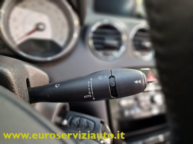 PEUGEOT 308 1.6 THP 150CV CC Féline