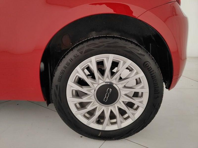 FIAT 500 500 III 2015 1.0 hybrid (Red) 70cv