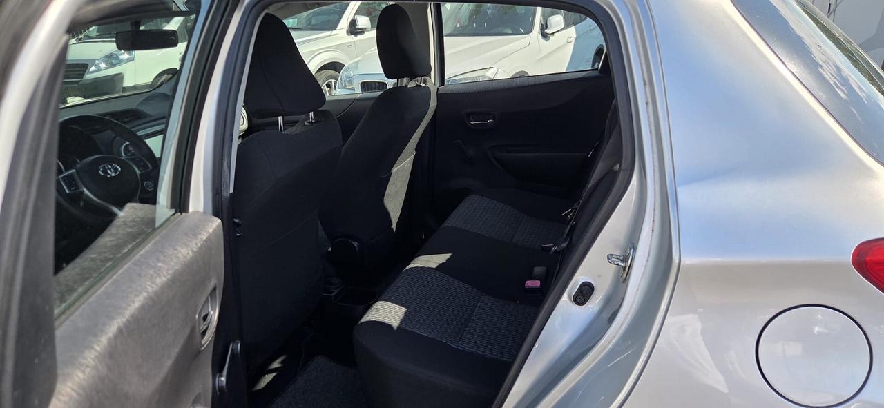 TOYOTA YARIS 1.0 5P LOUNGE