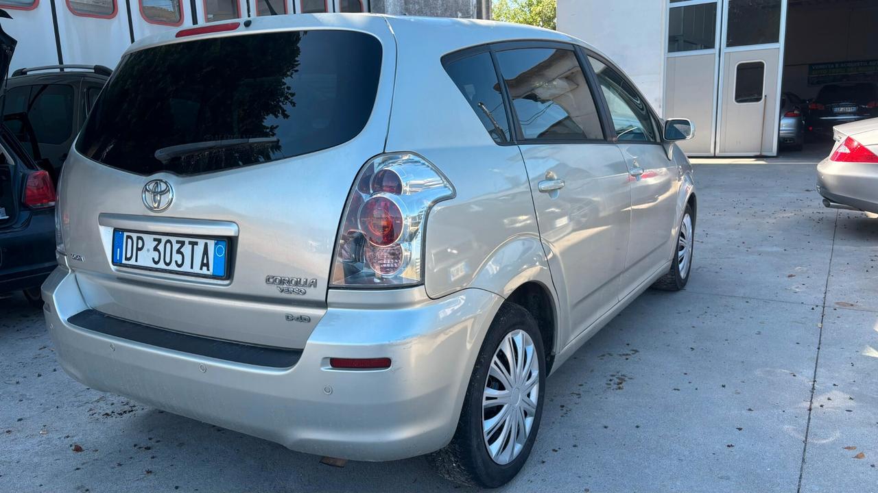 Toyota Corolla Verso 2.2 16V D-4D Sol