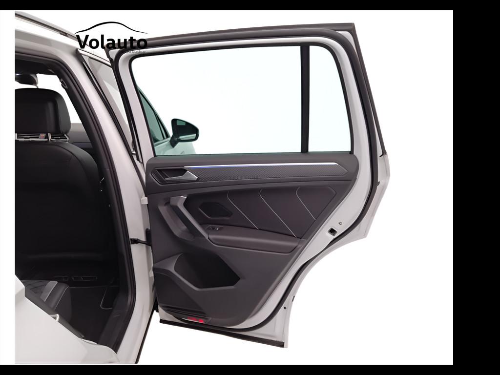 VOLKSWAGEN Tiguan II 2021 - Tiguan 2.0 tdi R-Line 4motion 150cv dsg