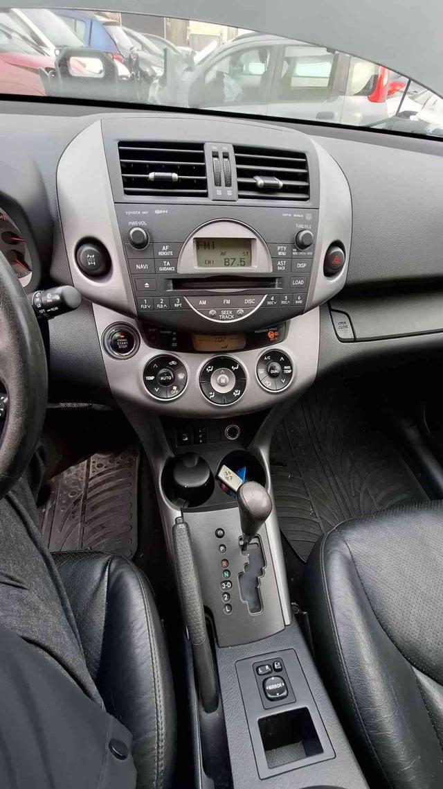 TOYOTA RAV 4 MY23 RAV 2.0 Luxury CAMBIO AUTOMATICO ROTTO