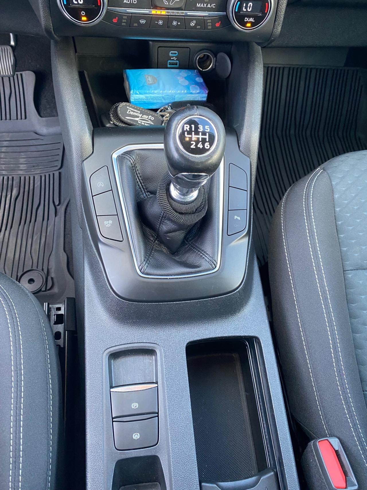 Ford Kuga 1.5 EcoBlue 120 CV 2WD gancio traino permute