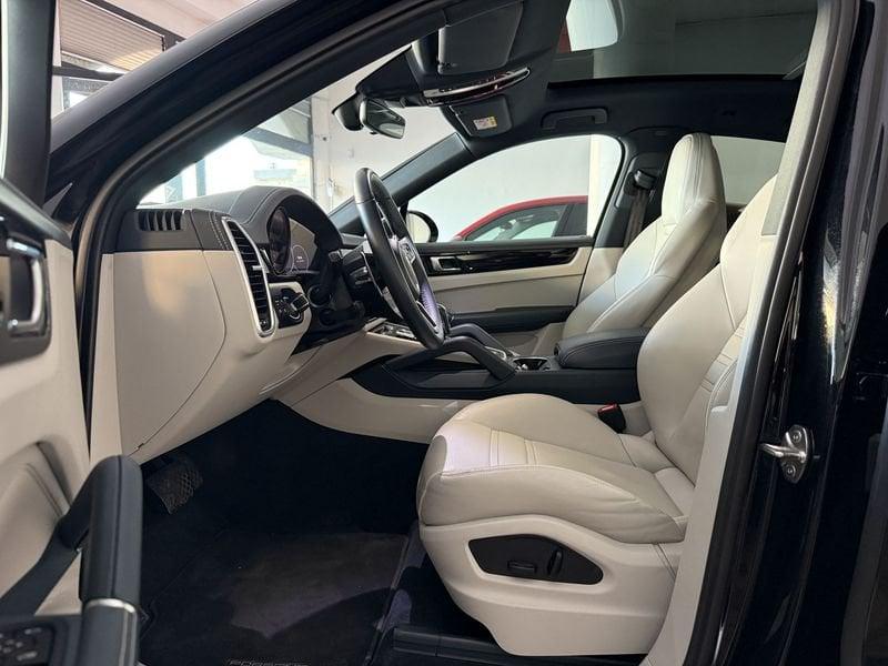 Porsche Cayenne Coupè Cayenne Coupe 3.0 tiptronic 22"