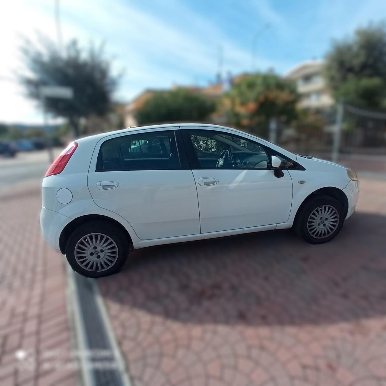 Fiat Grande Punto 1.4 5 porte Natural Power 77CV 57KW