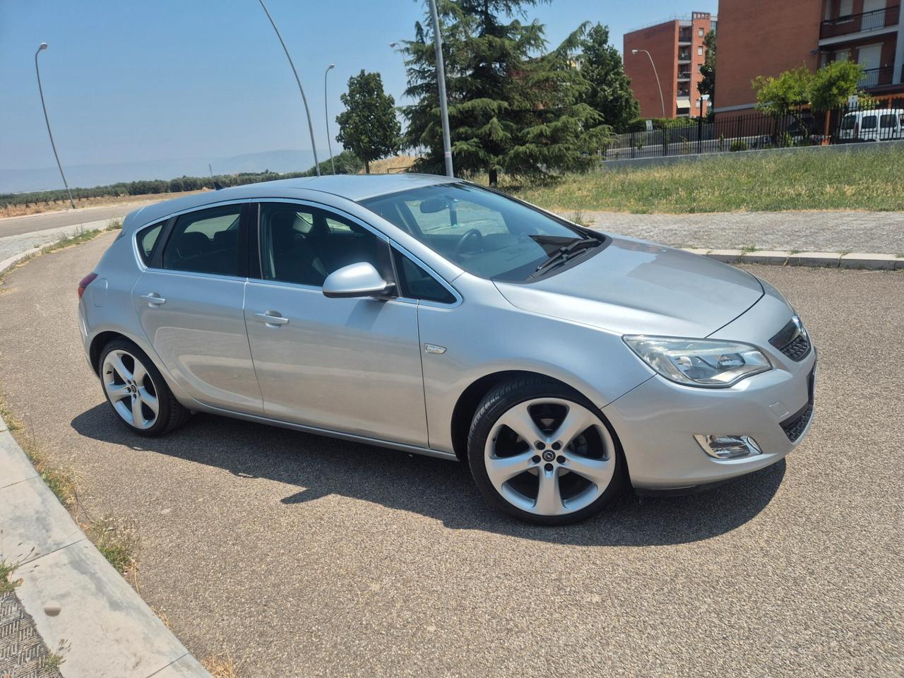 Opel Astra cosmo 1.4 Turbo 140CV 5 porte 2012