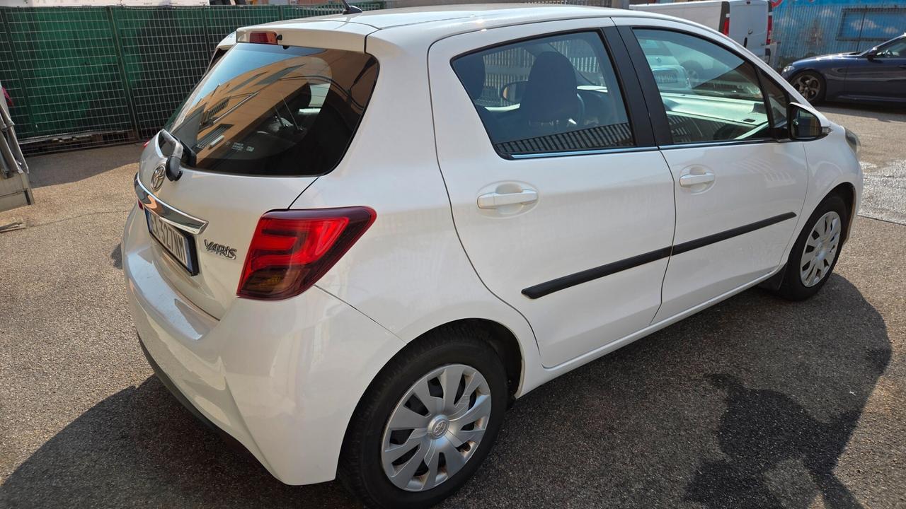 Toyota Yaris 1.0 5 porte Lounge UNICO PROPRIETARIO
