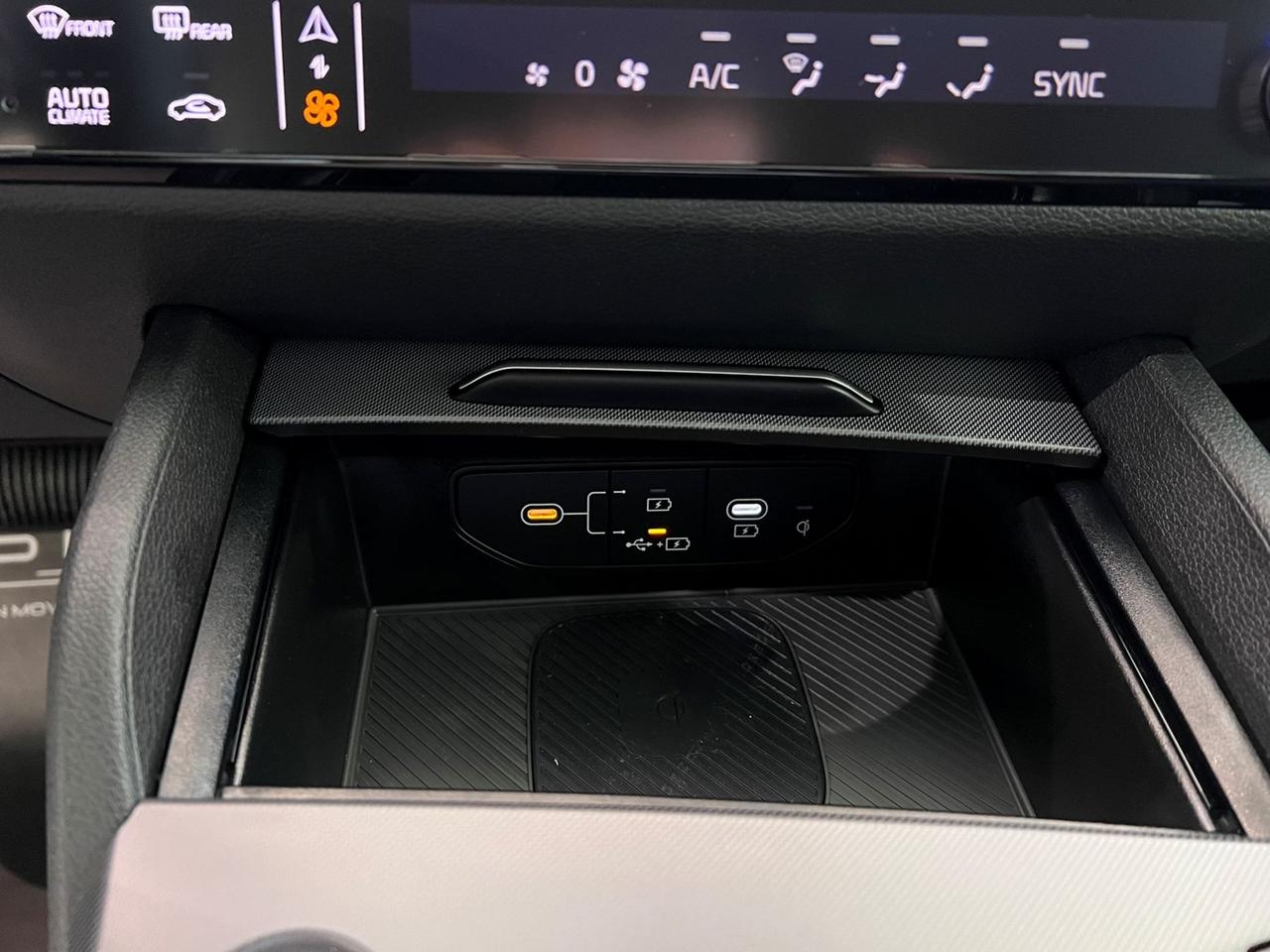 KIA Sportage V 2025 1.6 t-gdi Style dct7 + WINTER PACK!