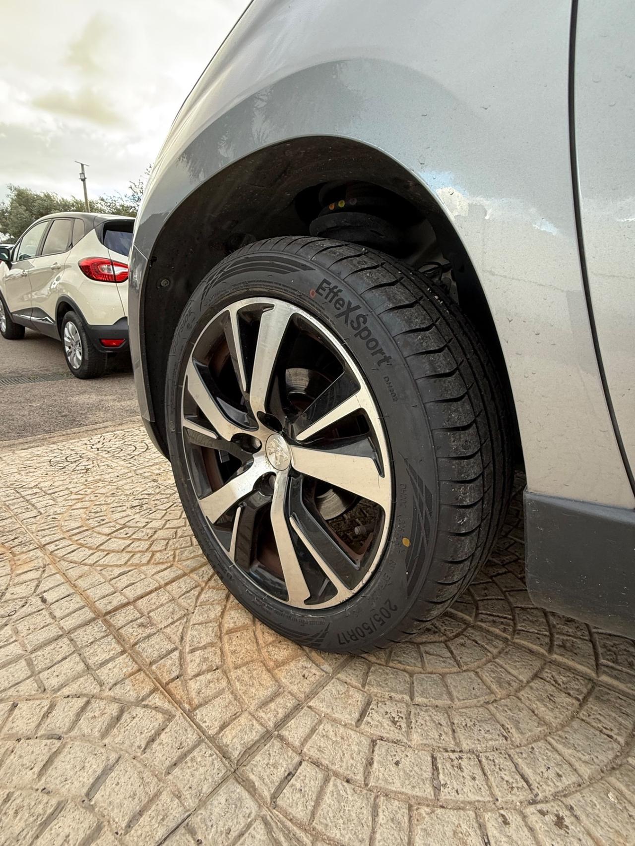 Peugeot 2008 1.6 e-HDi 92 CV Stop&Start