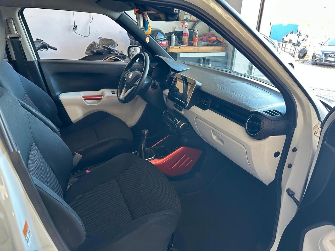 Suzuki Ignis 1.2 Hybrid Top