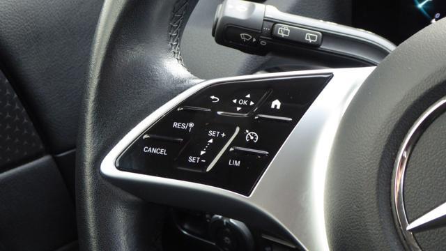 MERCEDES-BENZ GLA 180 d Automatic Progressive Advanced