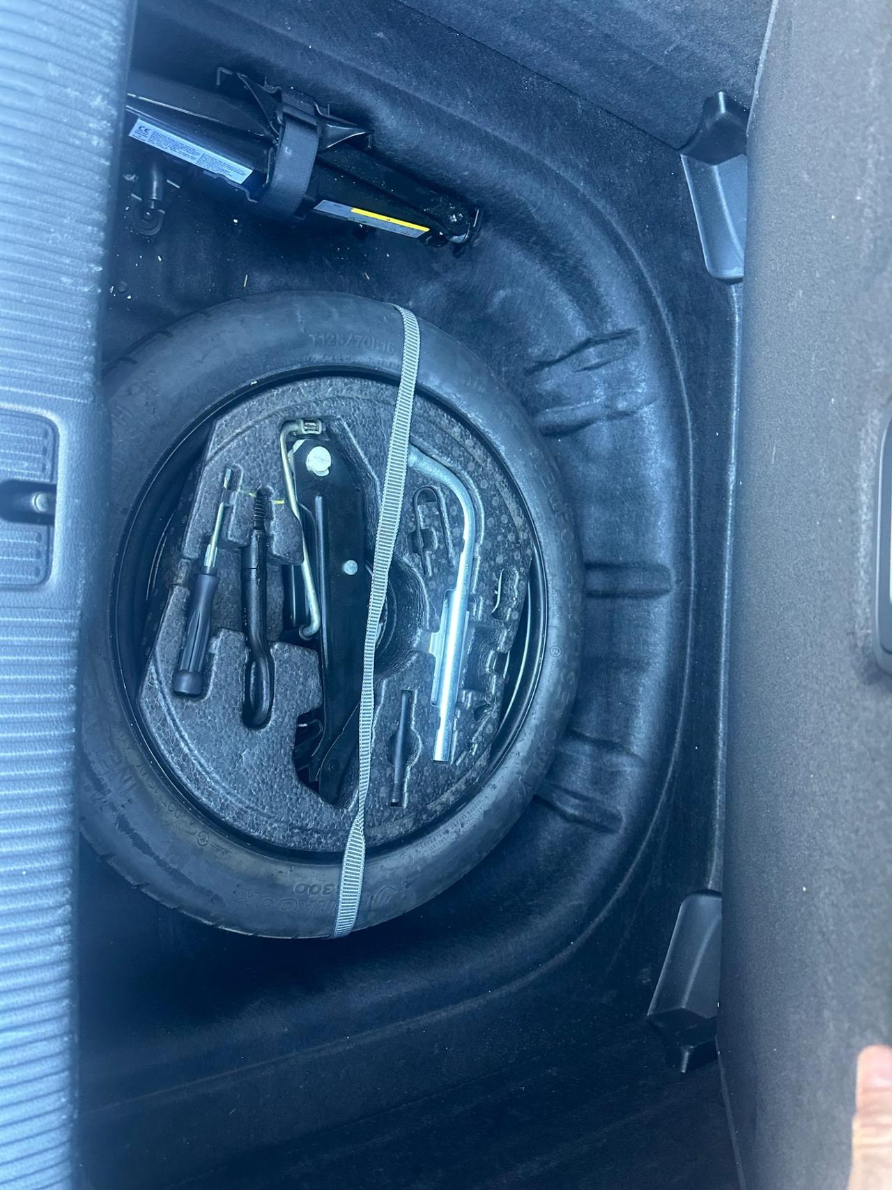 Audi A3 SPB 1.6 TDI/NAVI/LED/SENSORI