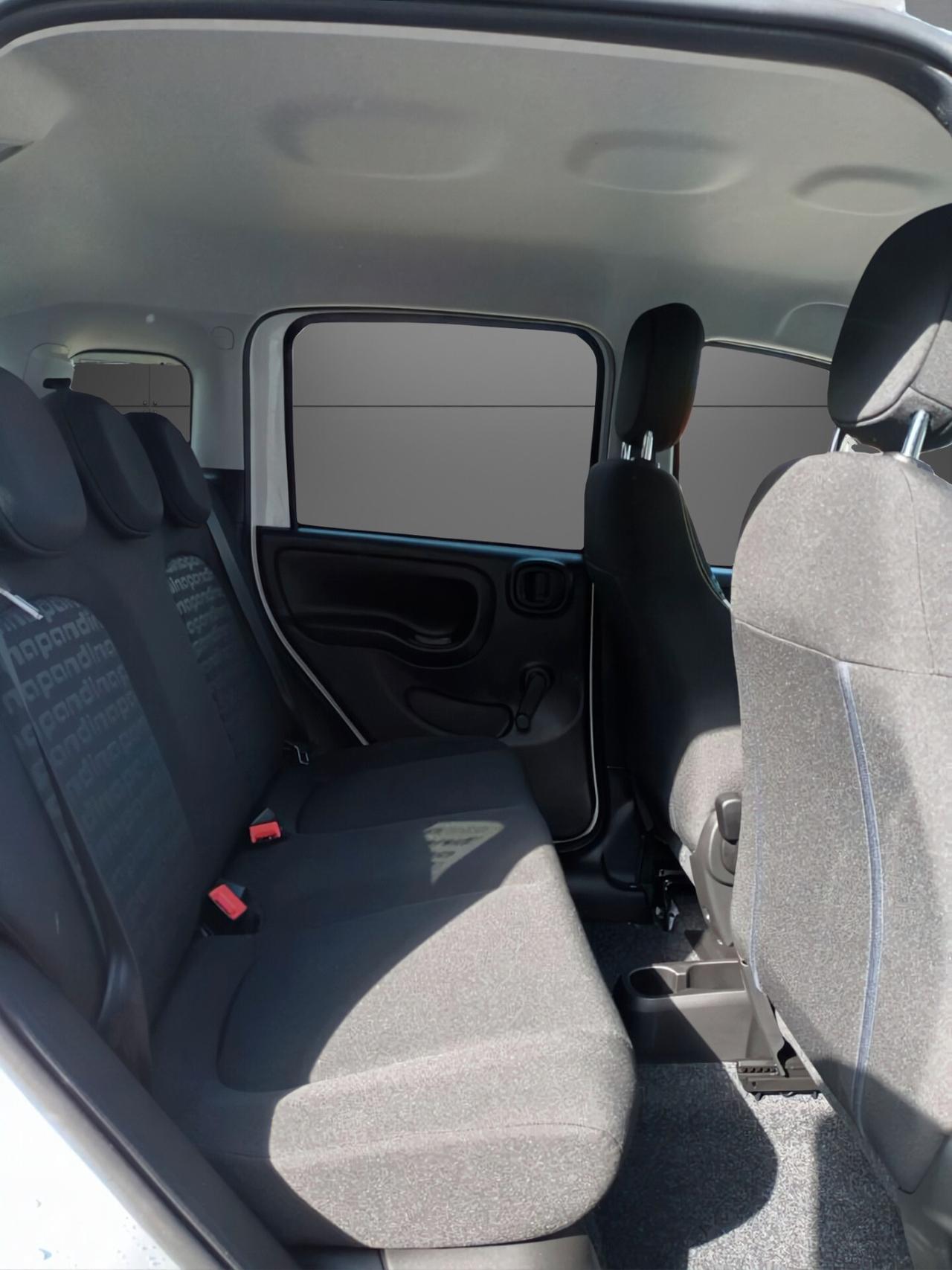 Fiat Panda Pandina 1000 HYBRID CROSS 65 CV KM 0 ITALIA