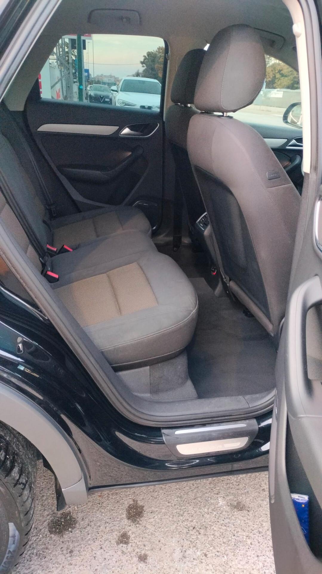 Audi Q3 2.0 TDI 140 CV Business