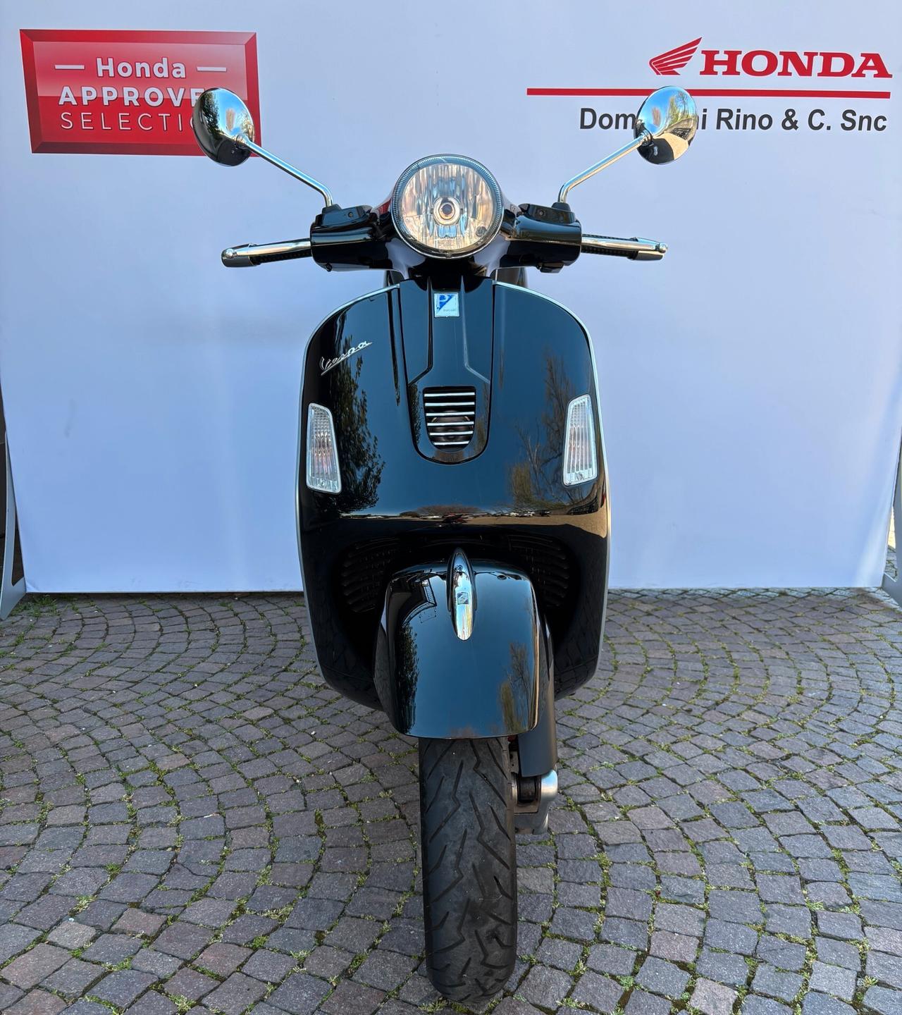 Vespa GTS 300