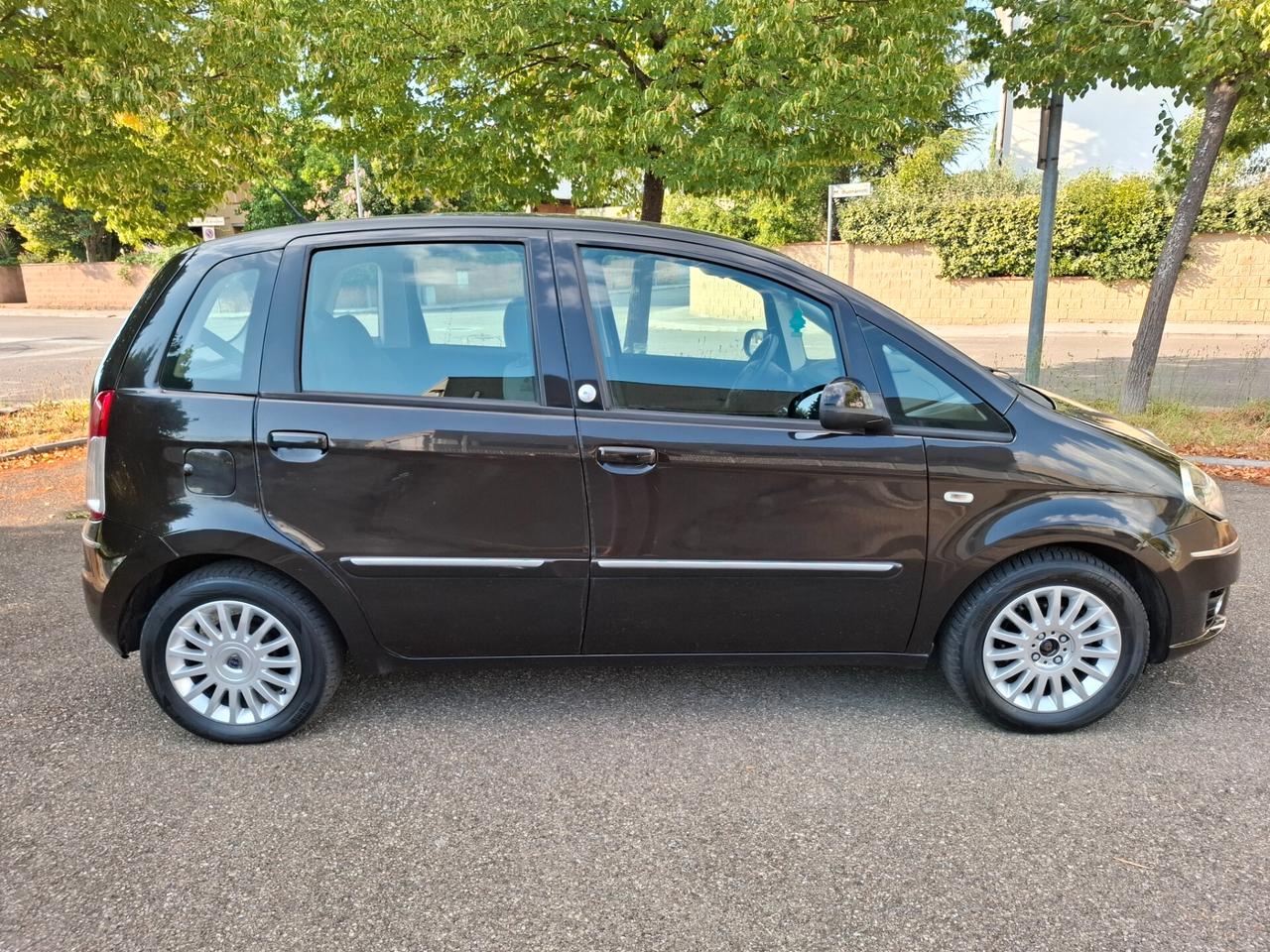 Lancia MUSA 1.4 8V Ecochic (GPL) 5th Avenue