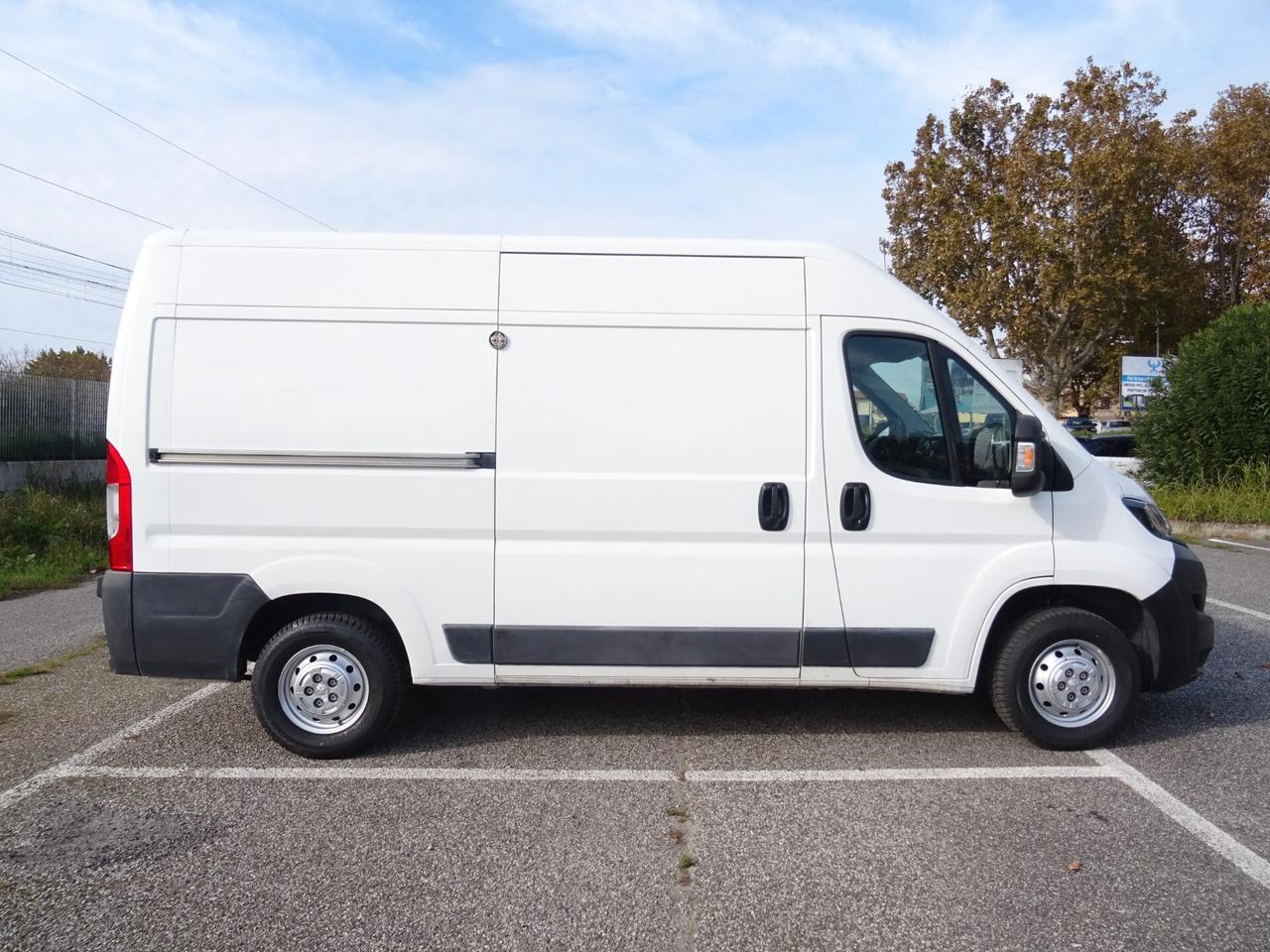 Peugeot Boxer 330 2.0 BlueHDi PM-TN