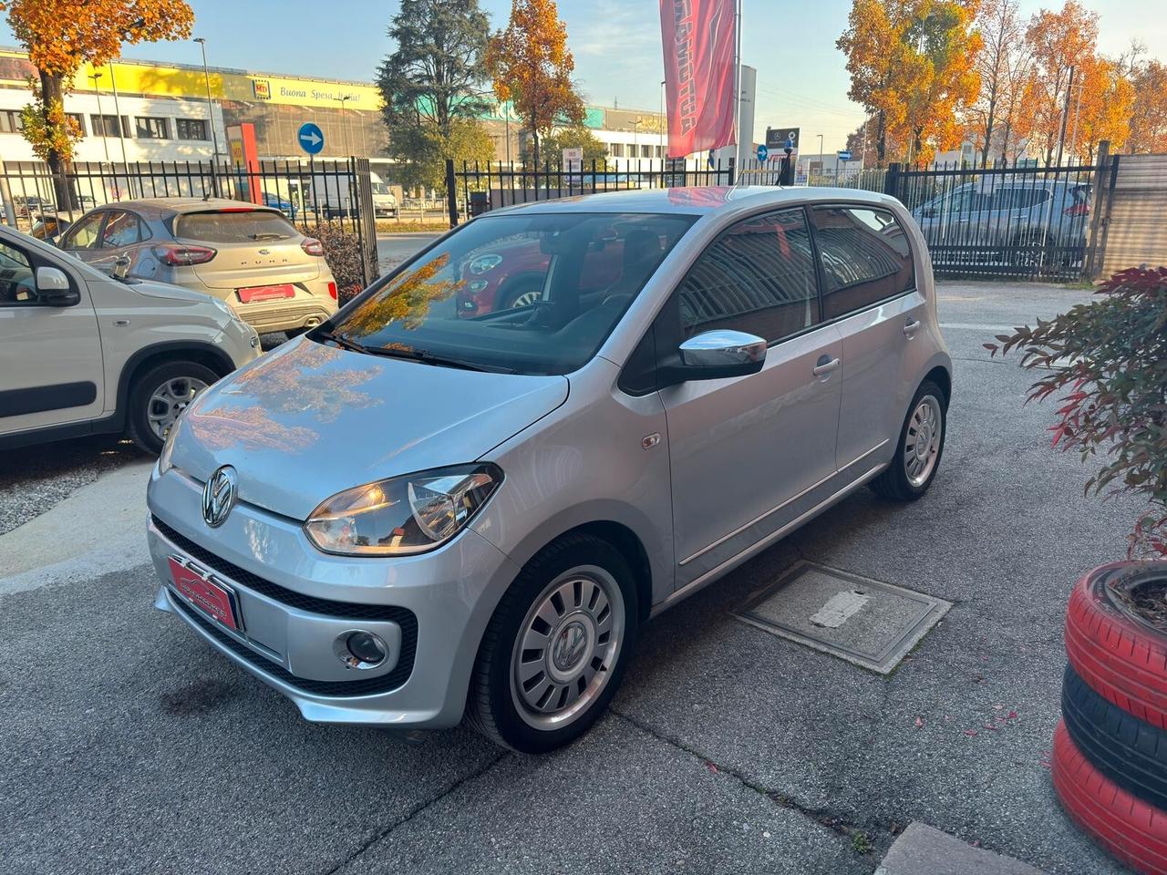 Volkswagen up! 1.0 75 CV 5p. high