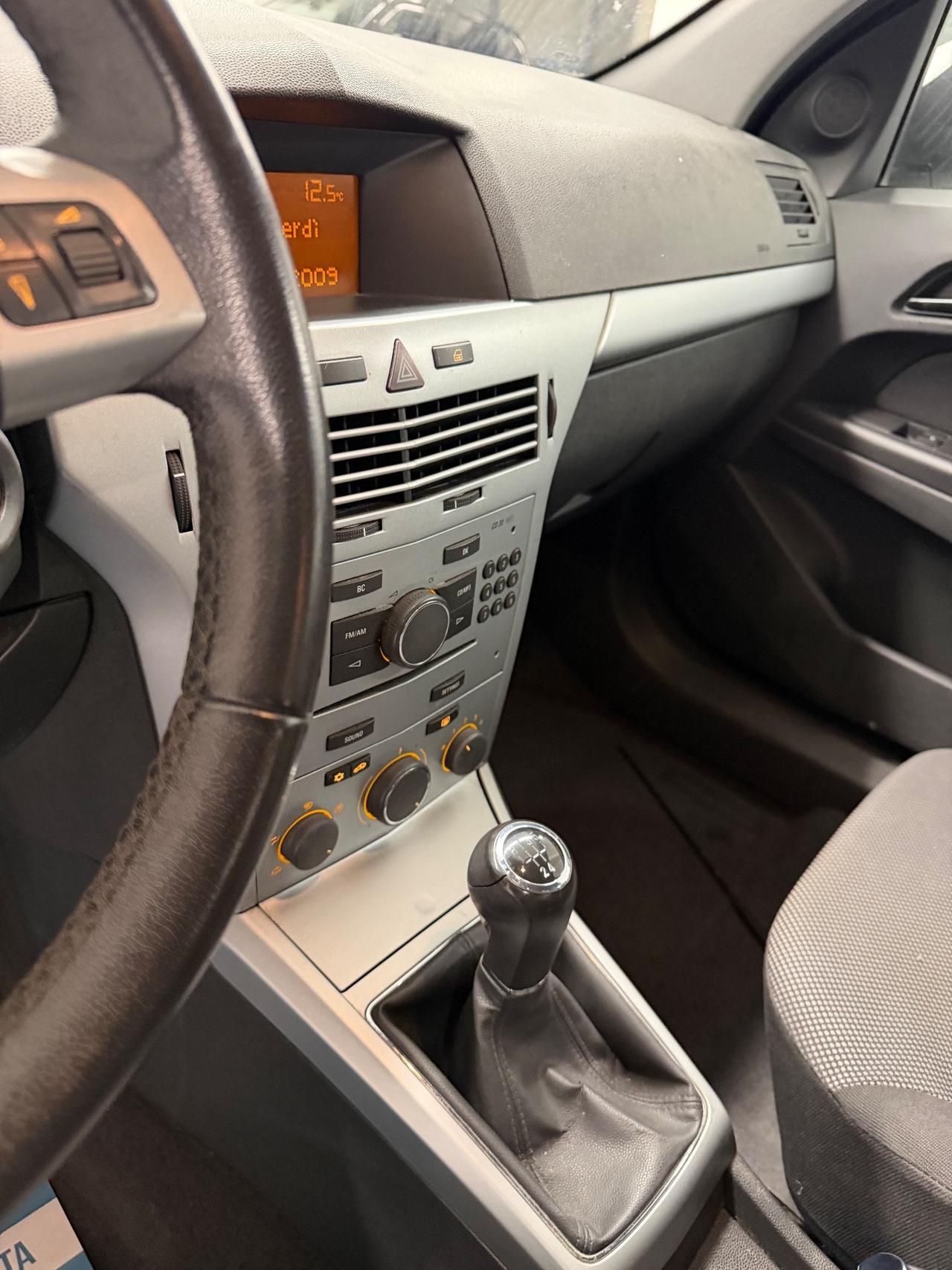 Opel Astra 1.4 16V GPL-TECH 5 porte Enjoy