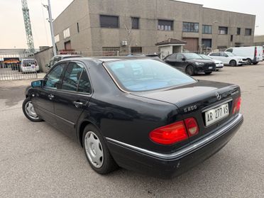 MERCEDES E200 KOMPRESOR BENZ-GPL 92.000KM ASI STORICO