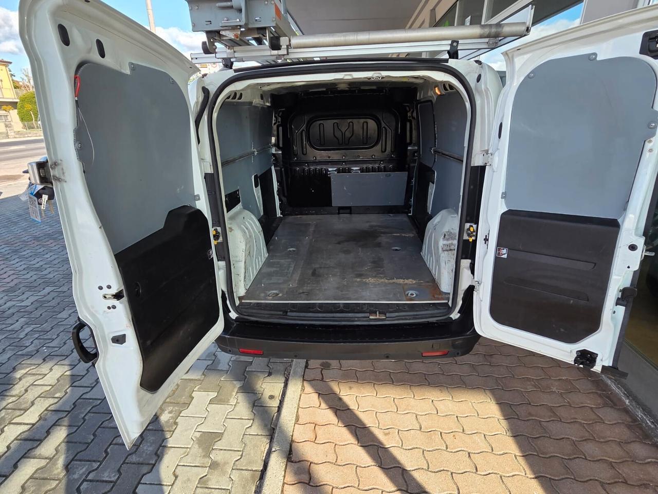 Fiat Doblo Doblò 1.4 T-Jet Natural Power PL-TN Cargo Maxi Lamierato SX