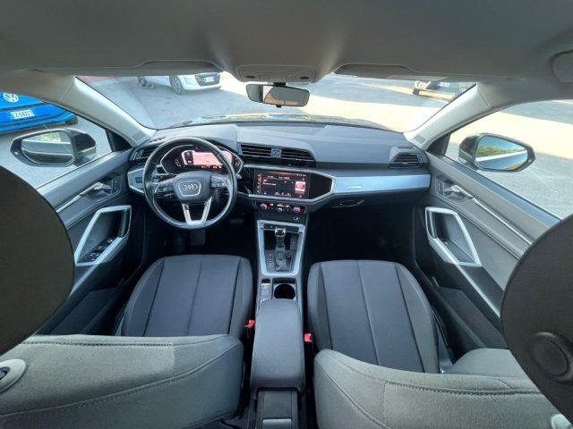 AUDI Q3 35 TDI Business Advanced
