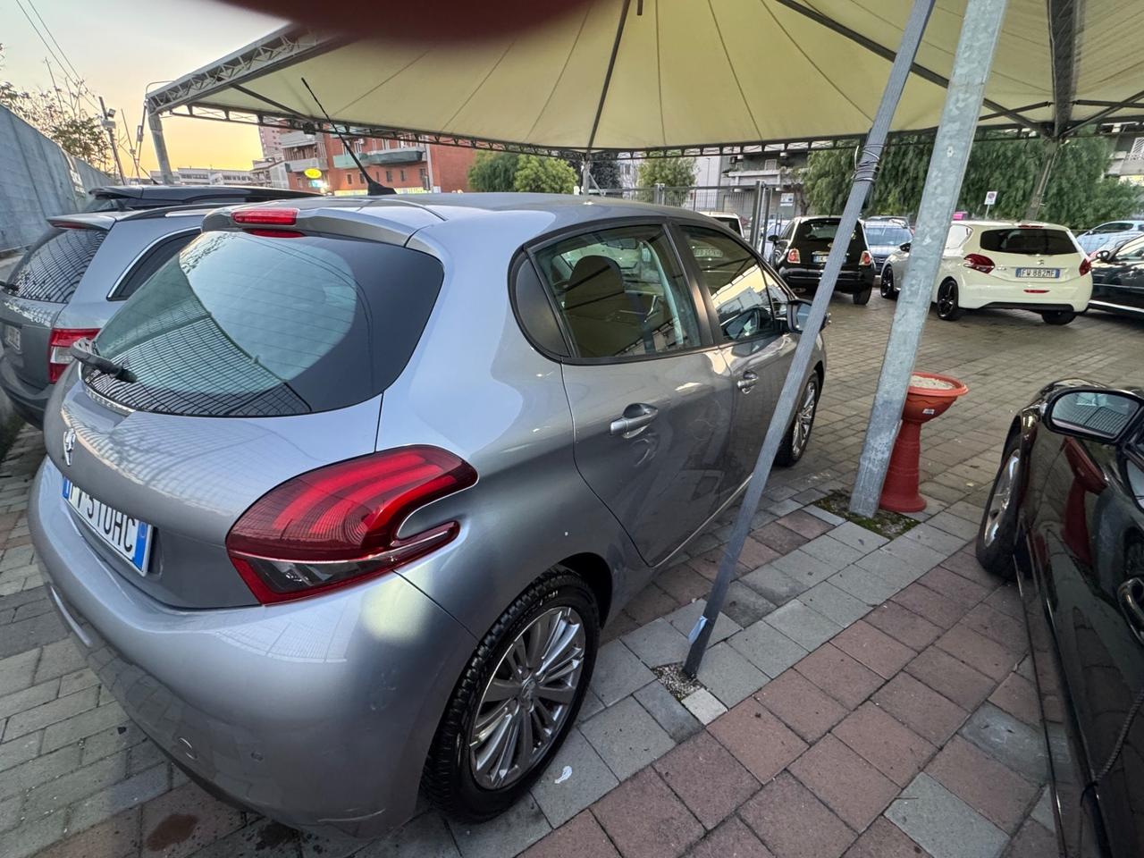 Peugeot 208 BlueHDi 75 S&S 5 porte Active