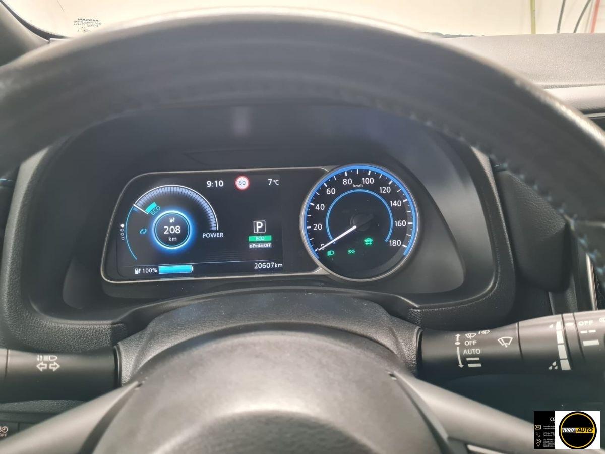 NISSAN Leaf Tekna 40 kWh-Elettrica-20.000 Km