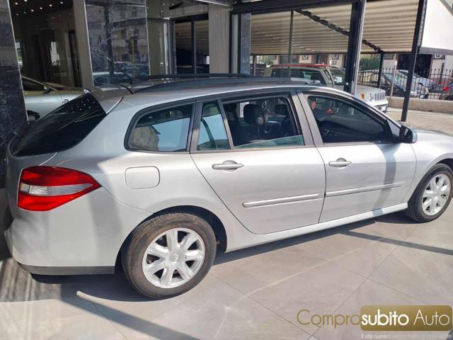 RENAULT Laguna 2.0 dCi 150CV SporTour Nav