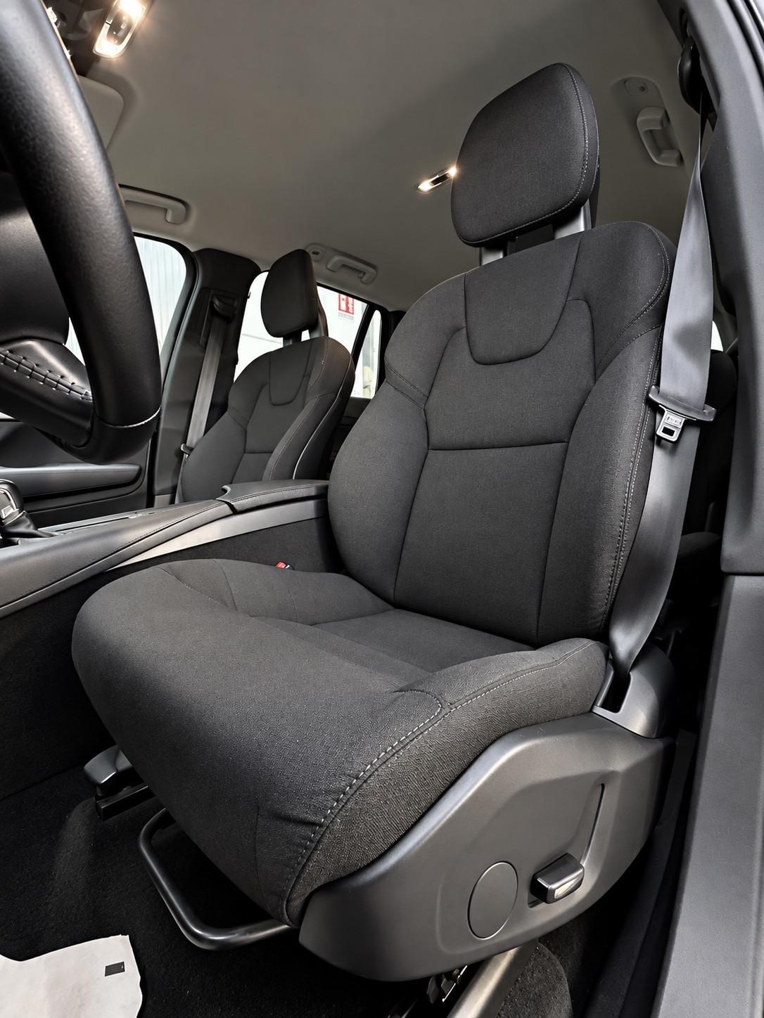 Volvo XC 90 XC90 D5 AWD Geartronic 7 posti Inscription
