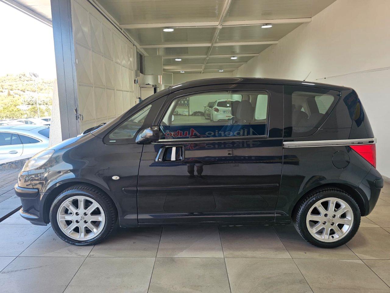Peugeot 1007 1007 1.4 hdi Sporty