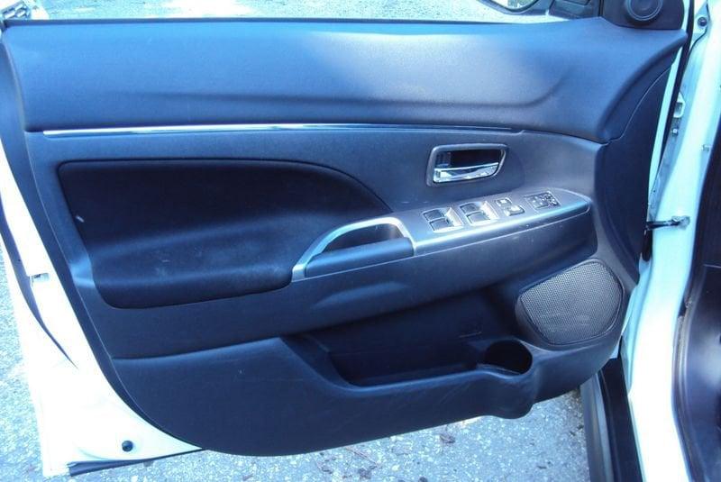 Mitsubishi ASX 1.6 Instyle Navi 2WD ** GPL **