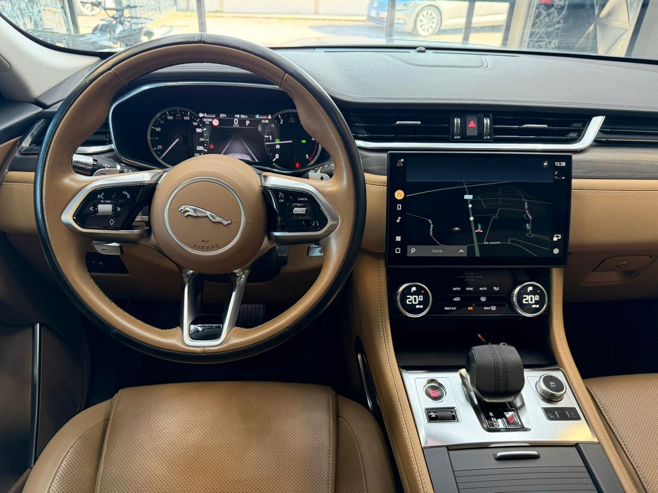 Jaguar F-Pace 2.0 D 204 CV AWD aut. R-Dynamic HSE