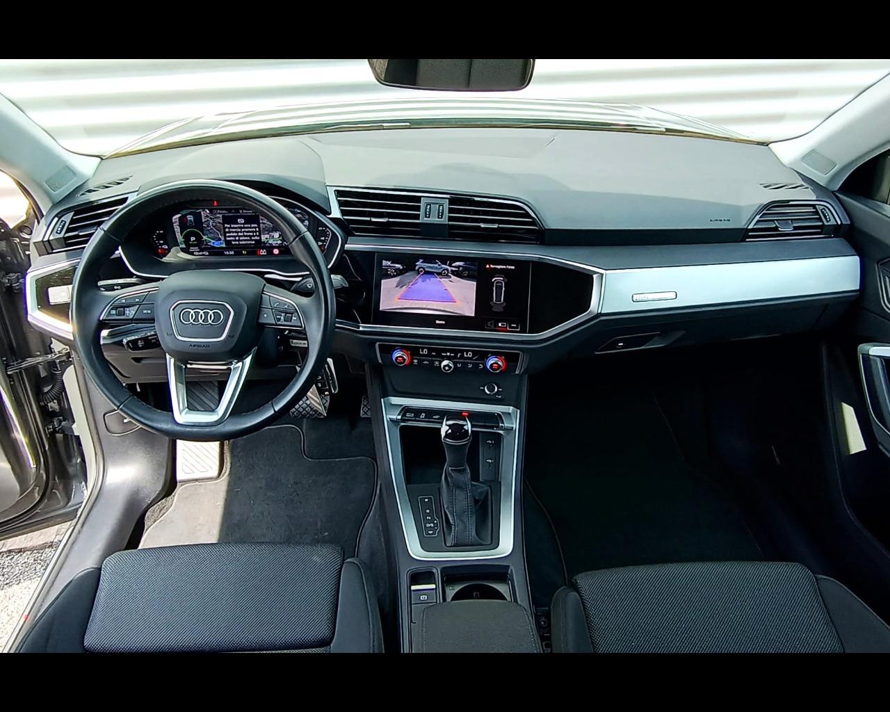 AUDI Q3 45 TFSIe S-TRONIC S LINE EDITION