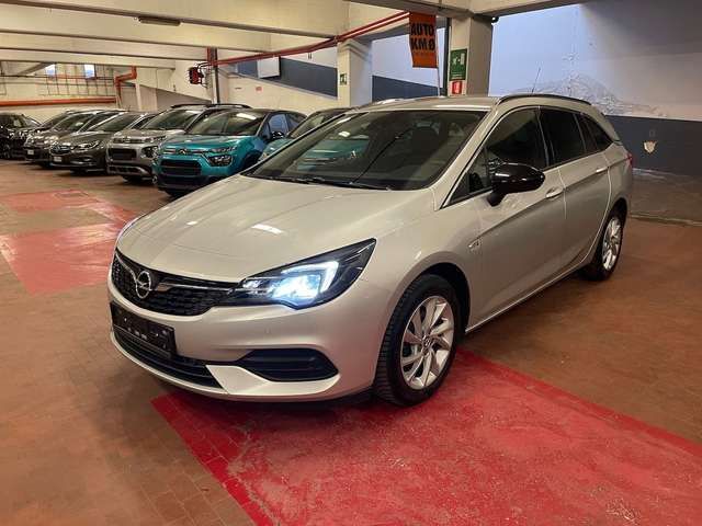 Opel Astra Sports Tourer 1.2 110cv Elegance 36 Rate da 174,43