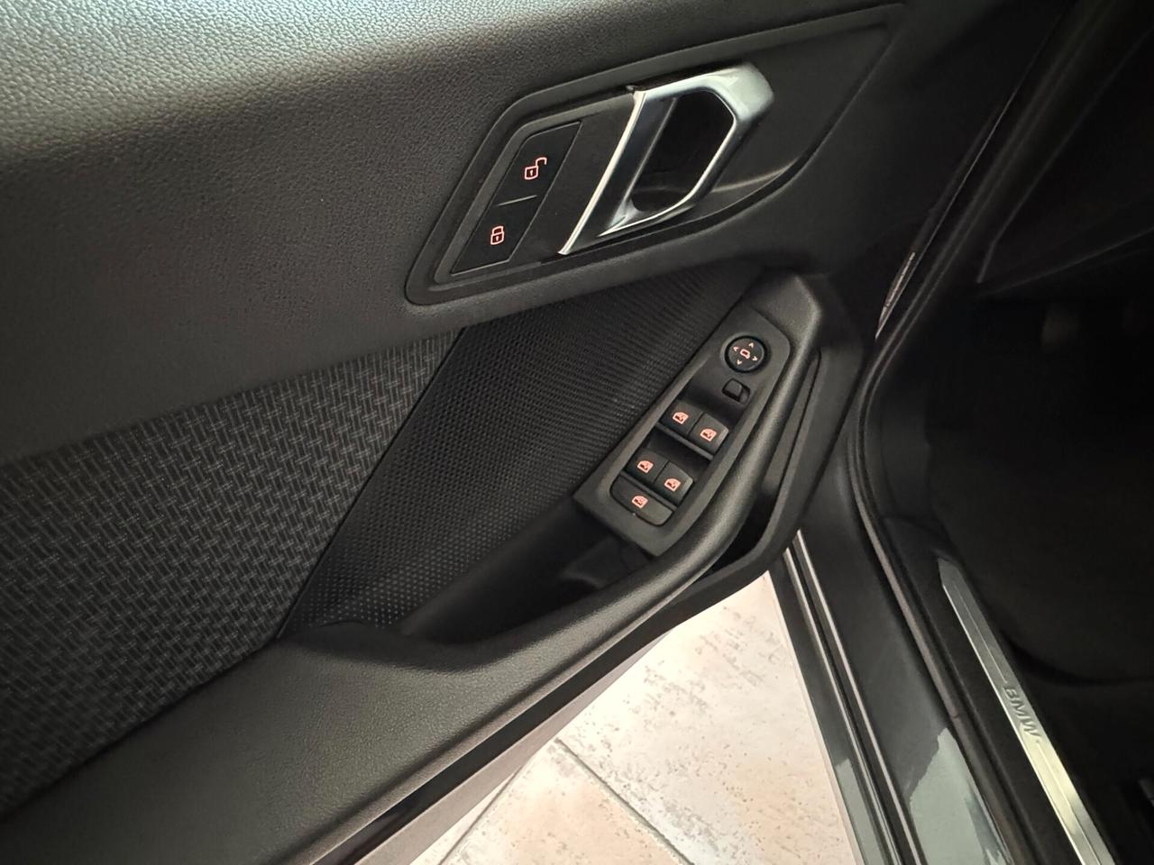 Bmw 116 116d 5p. Business Advantage - 2020