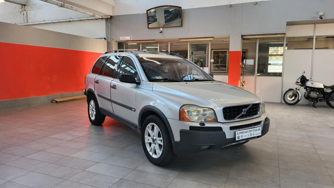 Volvo XC 90 XC90 2.4 D5 185 CV aut. AWD 7 POSTI