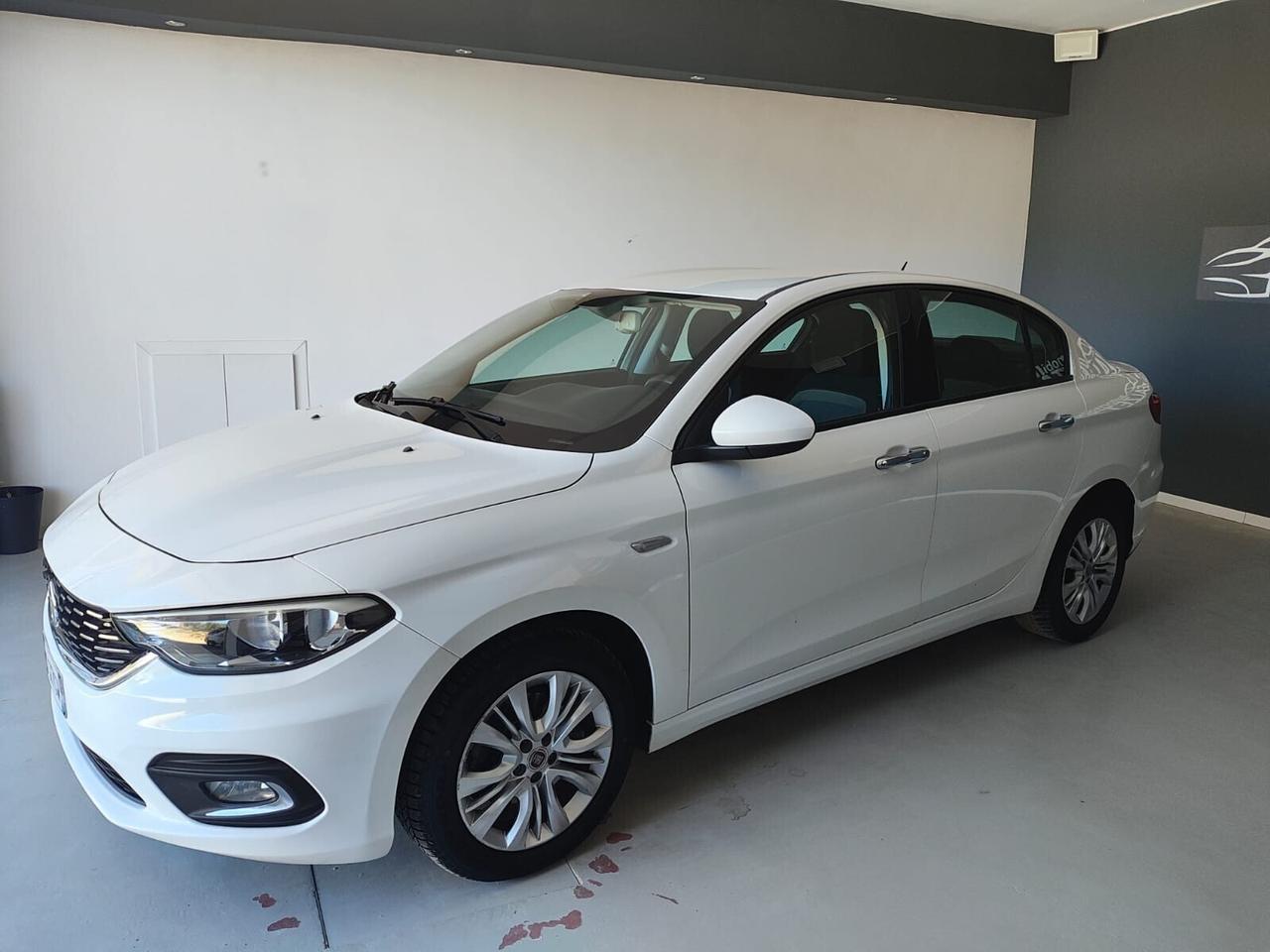 Fiat Tipo 1.6 Mjt 4 porte Lounge