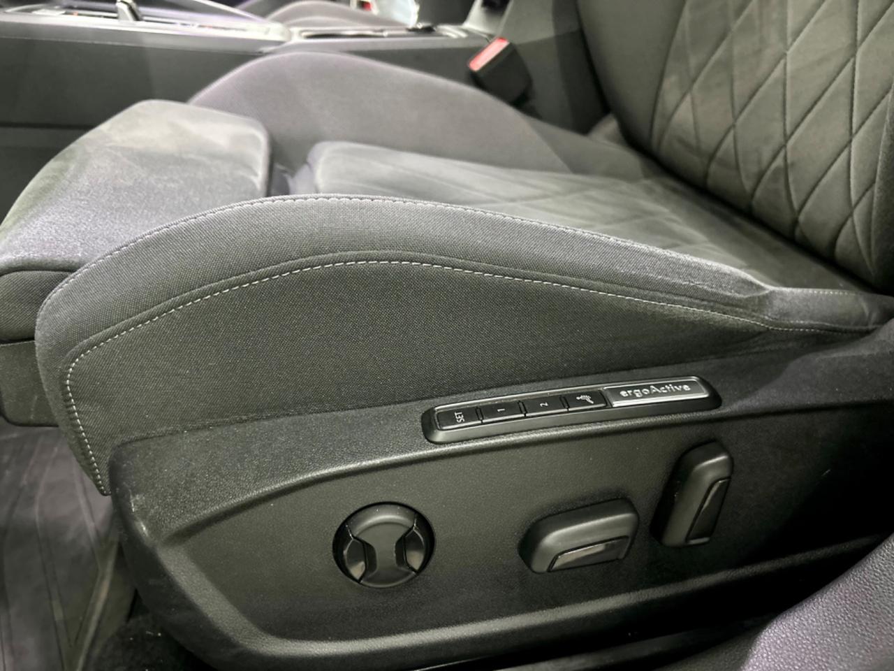 VW Golf 8 2.0 TDI DSG SCR Style FINANZIABILE