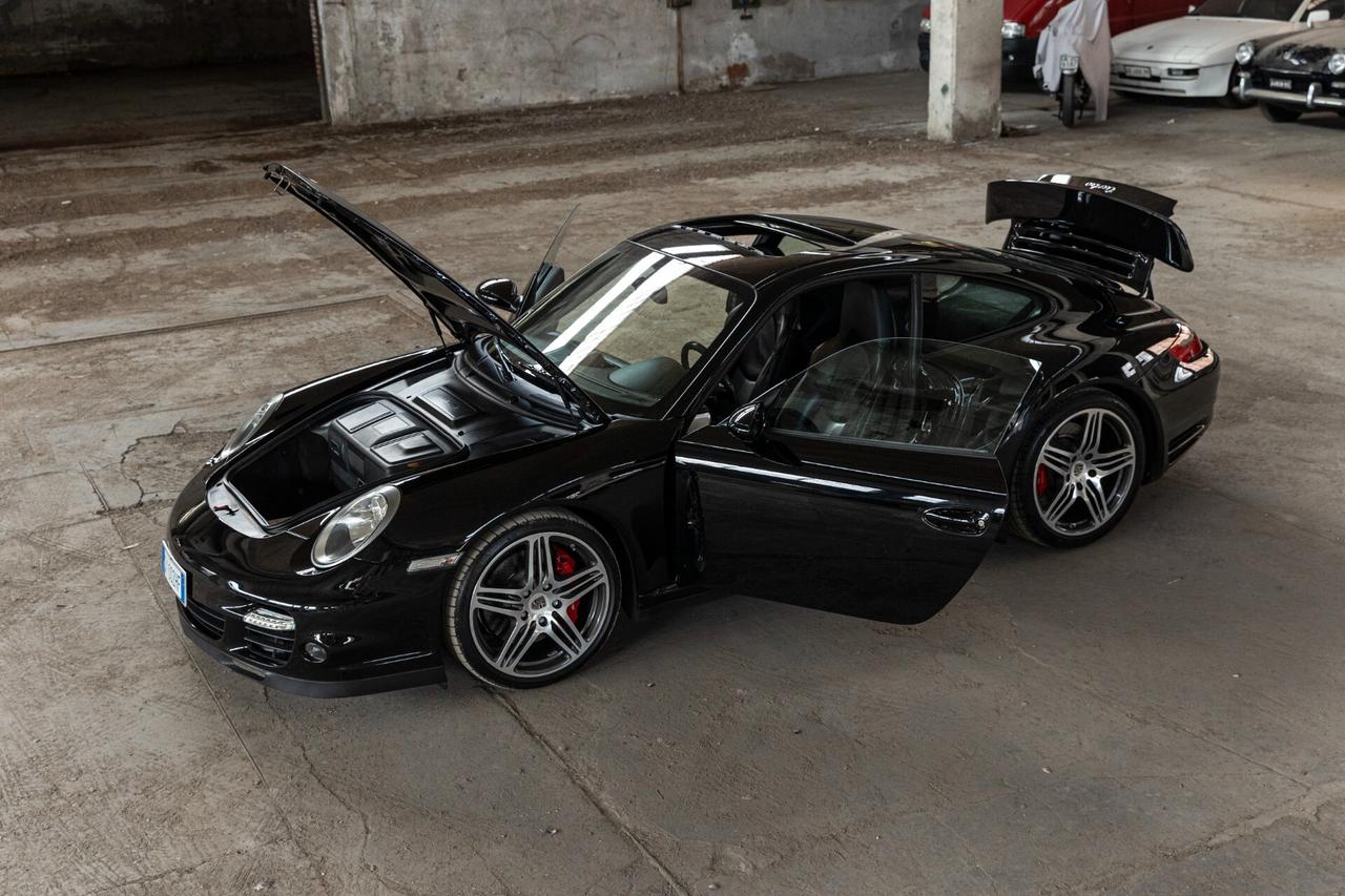 Porsche 911 Turbo Coupé