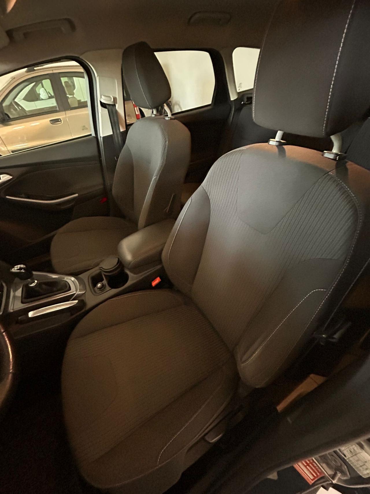 Ford Focus 1.6 TDCi (110CV) 5p. Tit. DPF