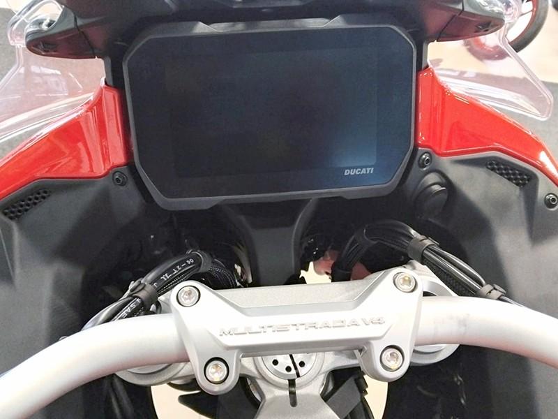 Ducati Multistrada V4 1200 S Travel & Radar