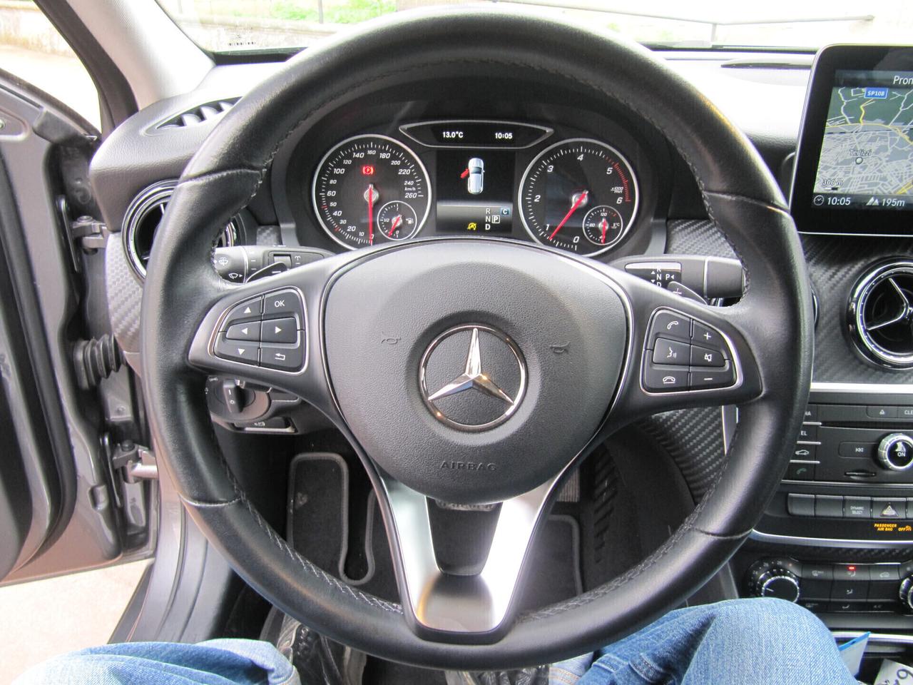 Mercedes-benz GLA 200 d Automatic Premium