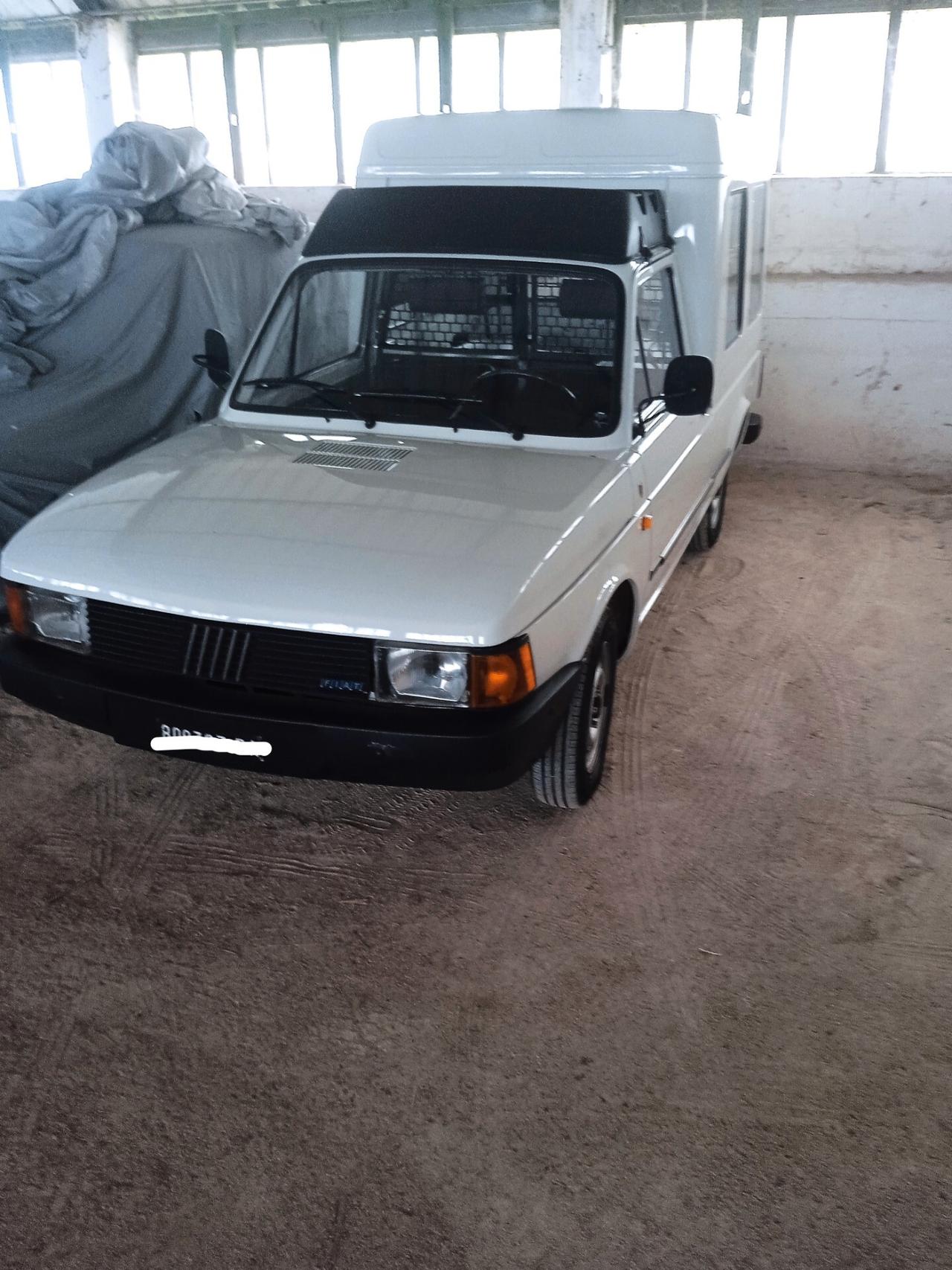 Fiat 127 1050 fiorino autovettura 6 posti ASI