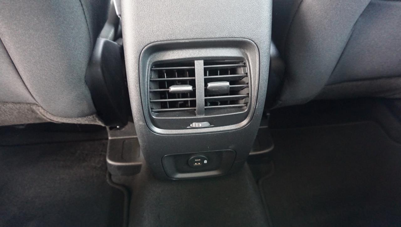 Ford Kuga 1.5 ecoblue Titanium Business 2wd 120cv auto