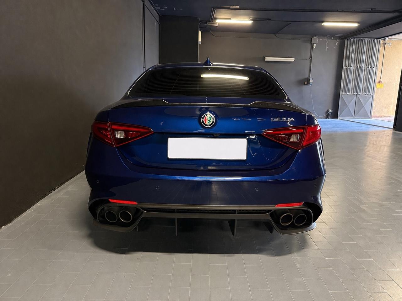 Alfa Romeo Giulia 2.9 V6 Bi-Turbo AT8 Quadrifoglio
